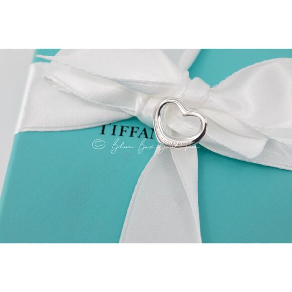 Tiffany & Co. Open Heart Charm Pendant Elsa Peretti Vintage Small 15mm in Silver - Picture 3 of 7